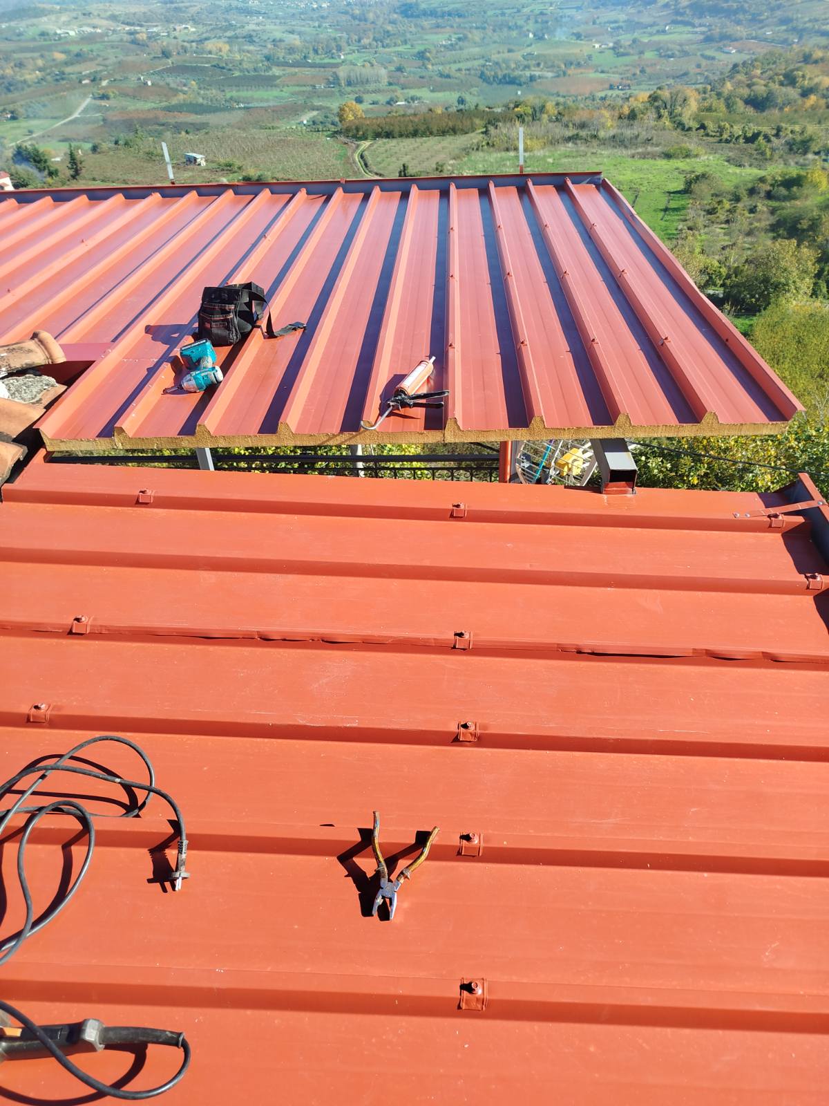 Μεταλλικές σκεπες και υπόστεγα - φωτογραφία 13