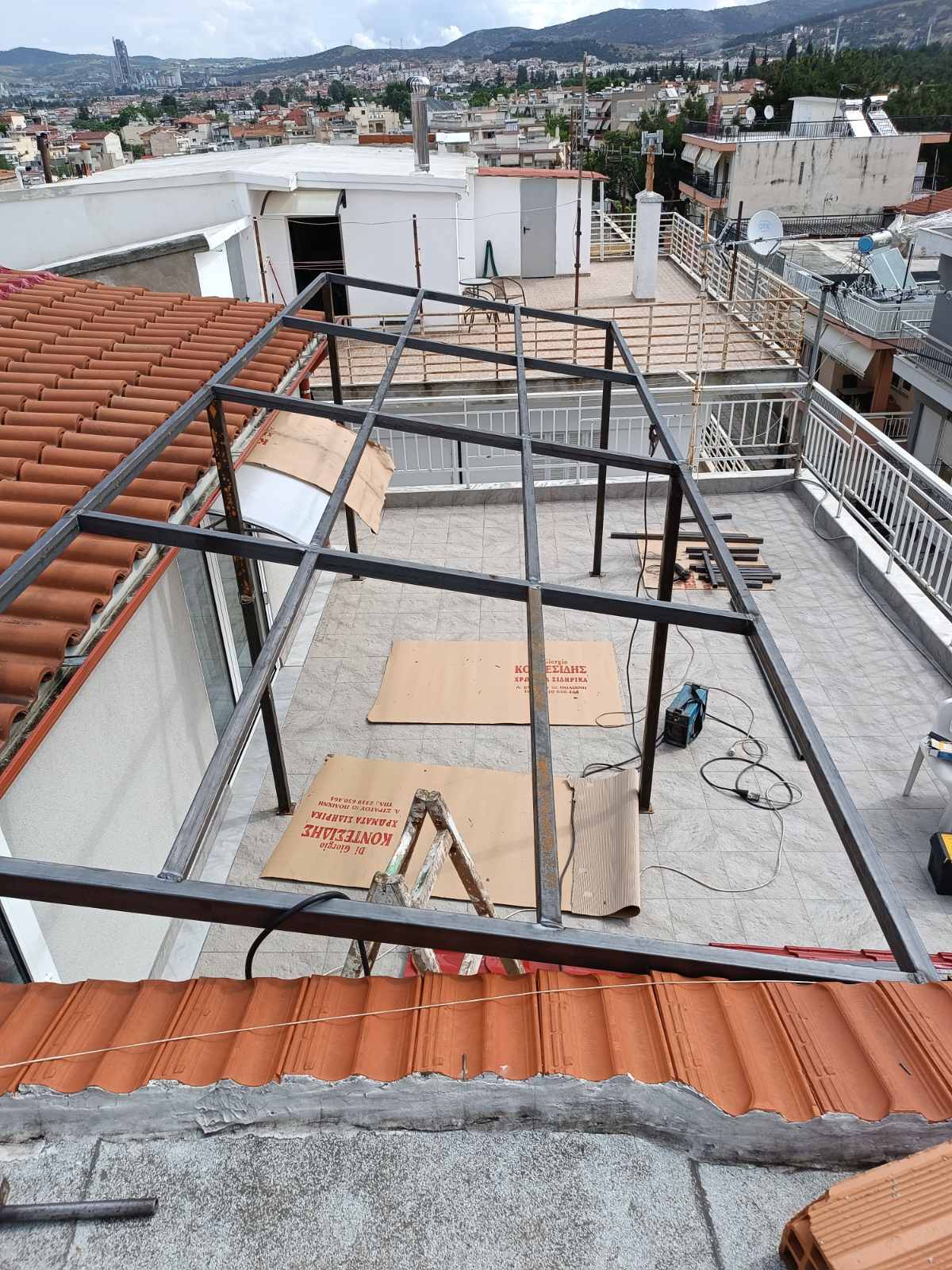 Μεταλλικές σκεπες και υπόστεγα - φωτογραφία 4