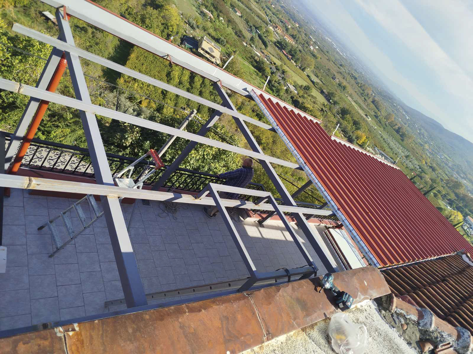 Μεταλλικές σκεπες και υπόστεγα - φωτογραφία 9